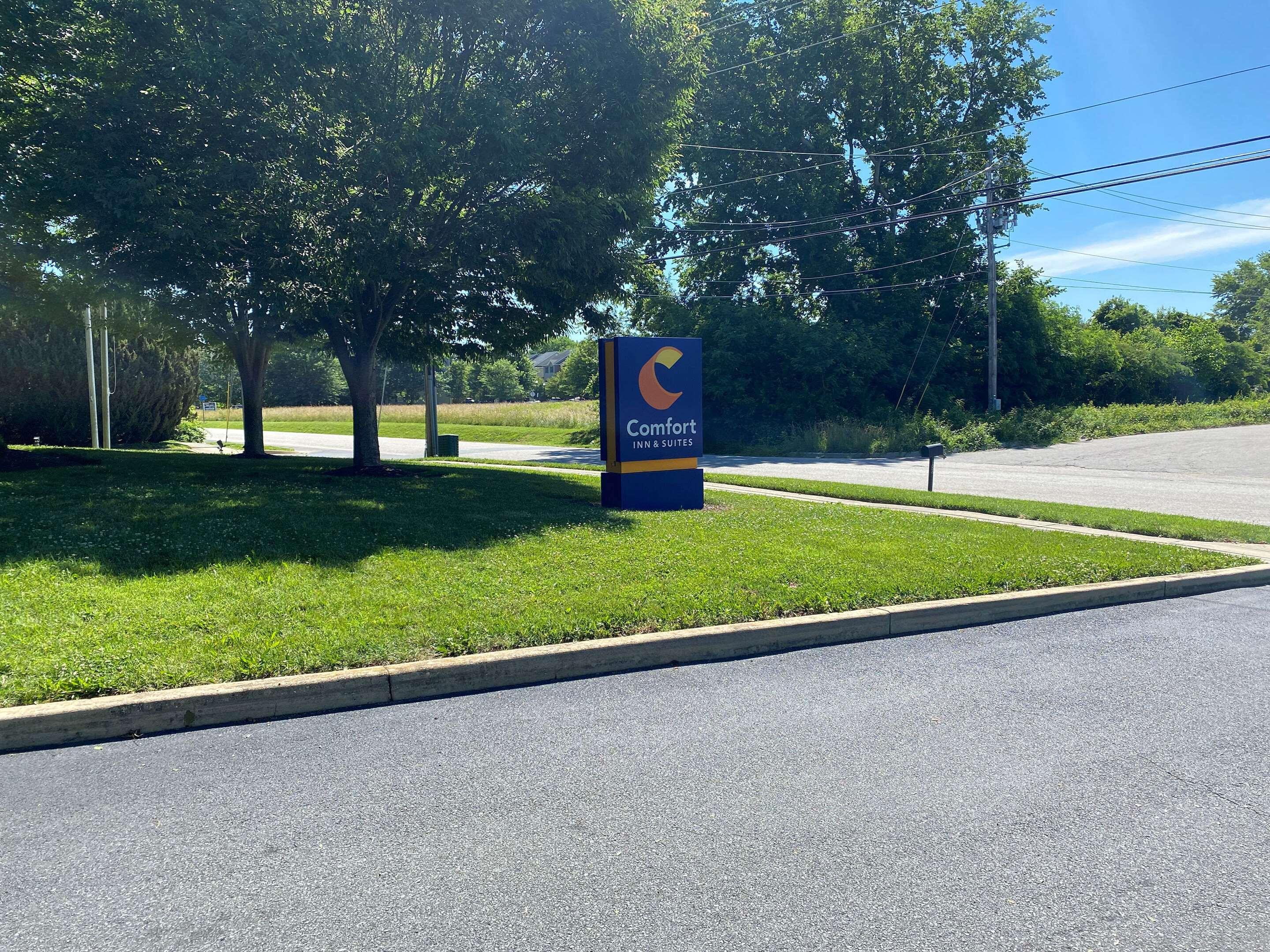 Comfort Inn & Suites Chestertown Exterior photo