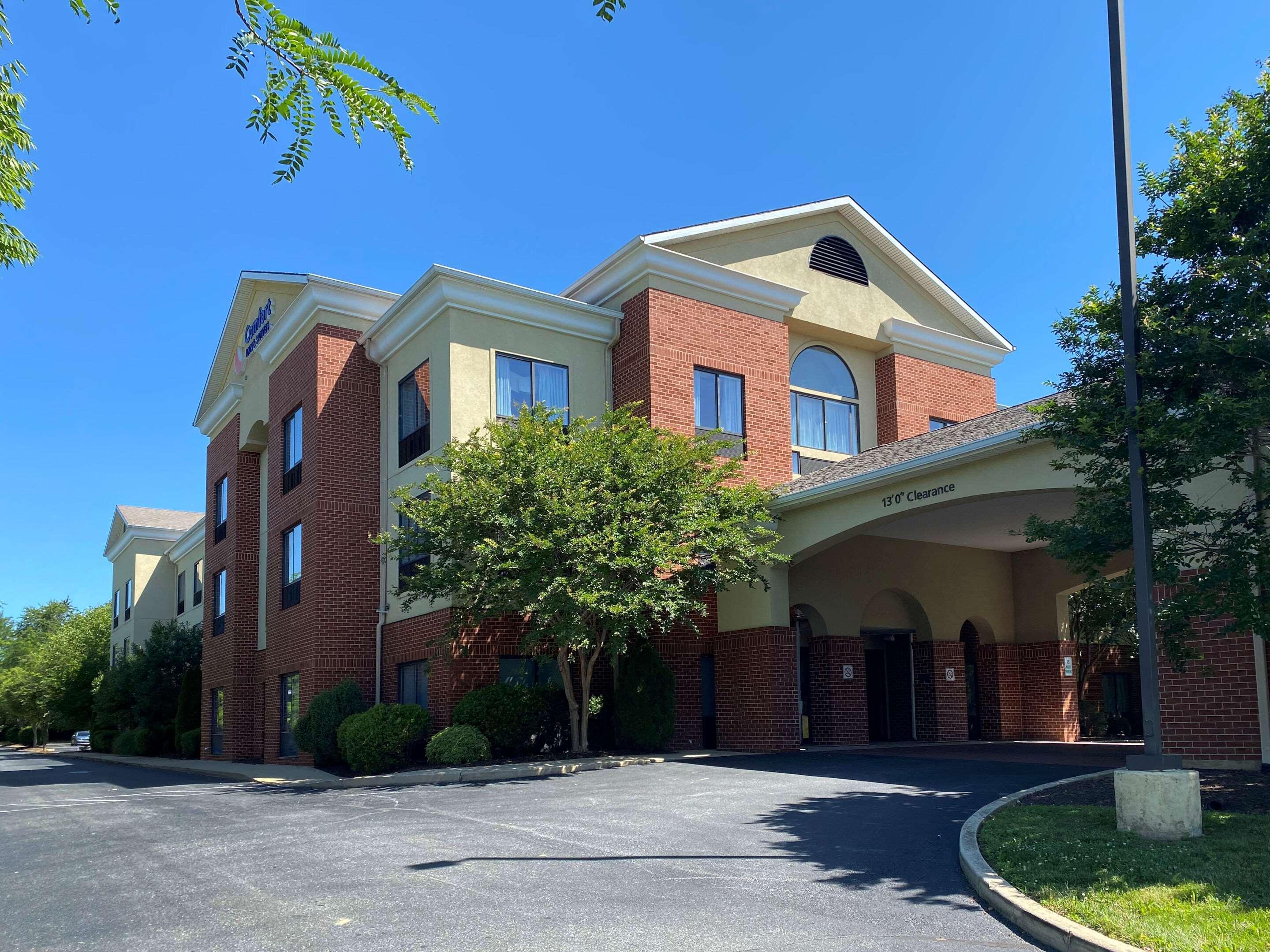 Comfort Inn & Suites Chestertown Exterior photo