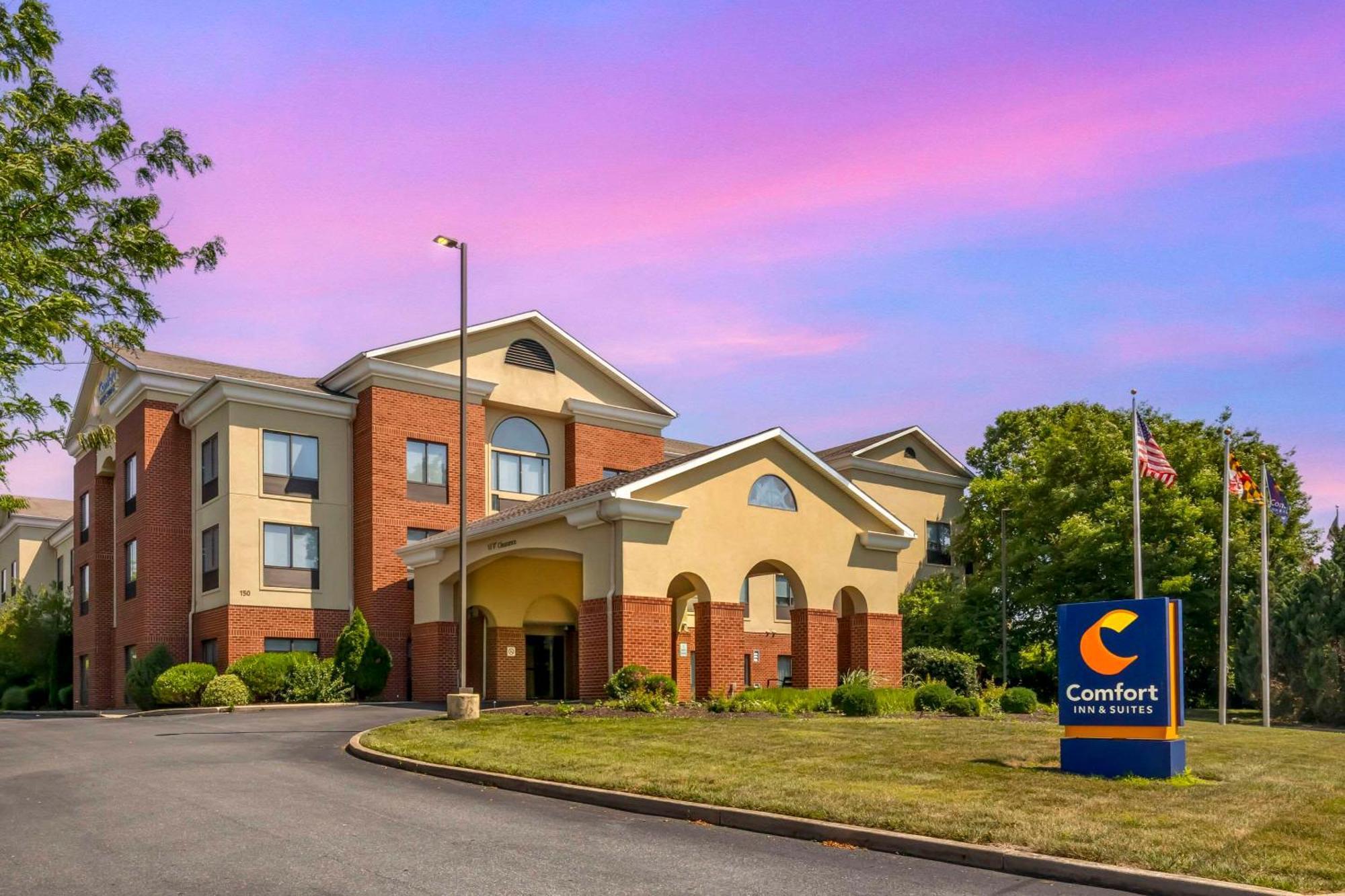 Comfort Inn & Suites Chestertown Exterior photo